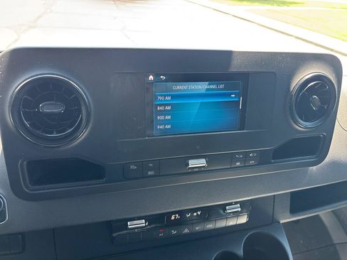 Used 2020 Mercedes-Benz Sprinter 3500 image 17