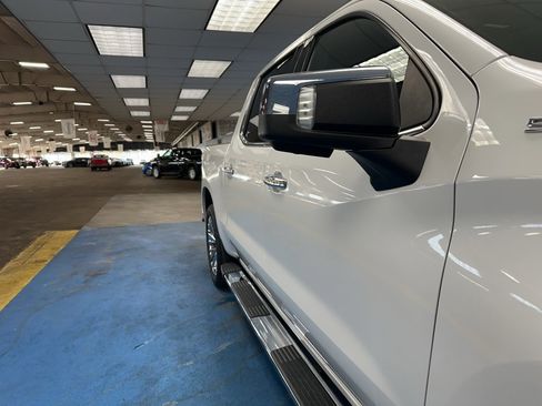 Certified 2022 Chevrolet Silverado 1500 LTZ w/ LTZ Premium Package image 4