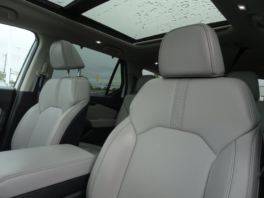 Used 2023 Honda Pilot Touring image 11