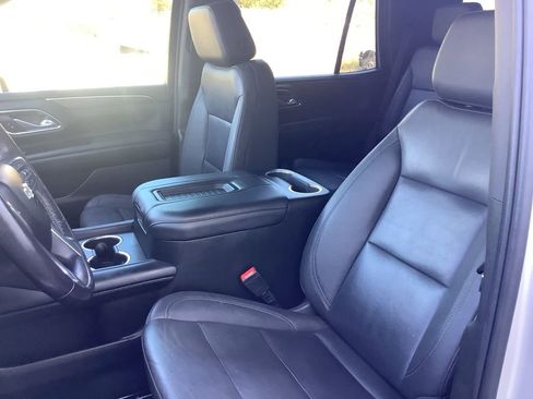 Used 2022 Chevrolet Tahoe Z71 w/ Luxury Package image 28