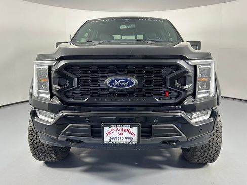 Used 2022 Ford F150 Lariat w/ Equipment Group 502A High AWD/4WD image 2