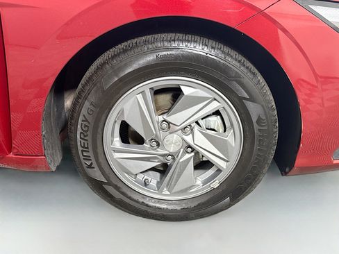 Used 2024 Hyundai Elantra SE image 31