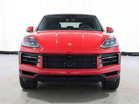 Used 2025 Porsche Cayenne Coupe AWD/4WD image 14