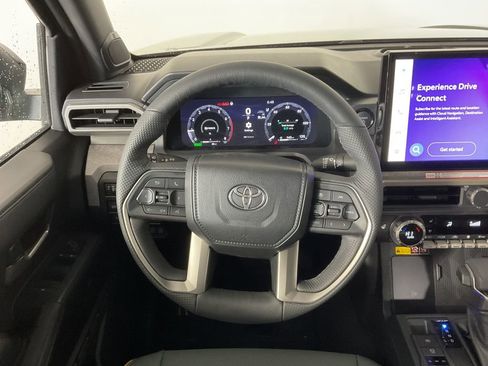 Used 2025 Toyota Tacoma Trailhunter image 11