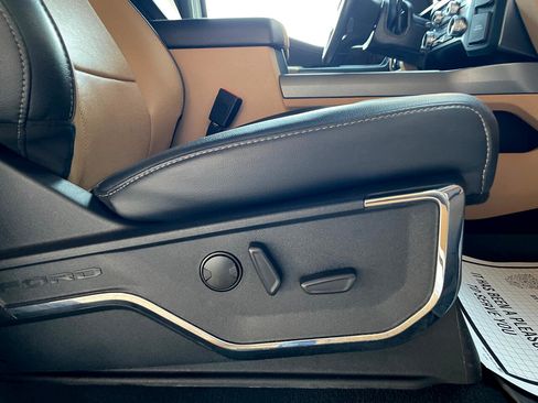 Used 2023 Ford F250 Lariat w/ Tow Technology Package image 24