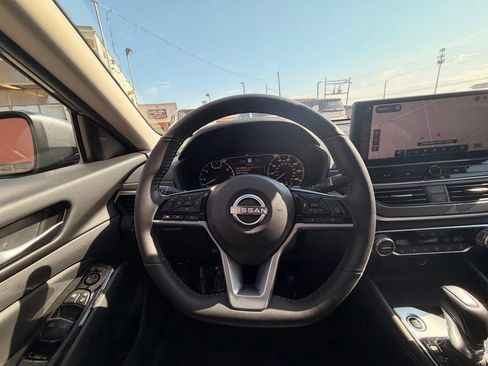 Certified 2025 Nissan Altima 2.5 SL FWD image 21