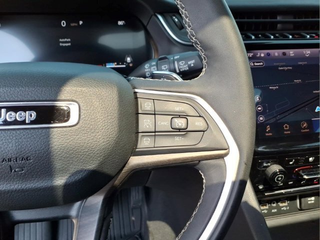 Used 2024 Jeep Grand Cherokee Limited w/ Luxury Tech Group II AWD/4WD image 21