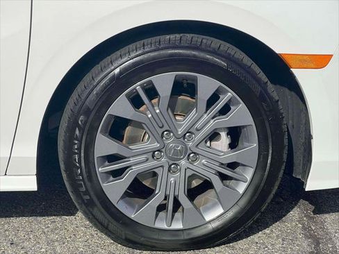 Used 2025 Honda Odyssey Touring image 6