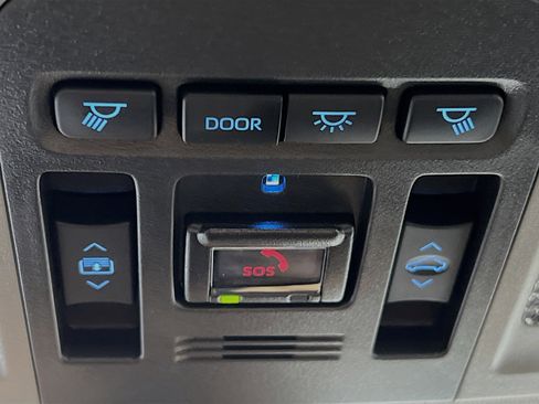 Used 2024 Toyota Camry XLE w/ Navigation Package image 22