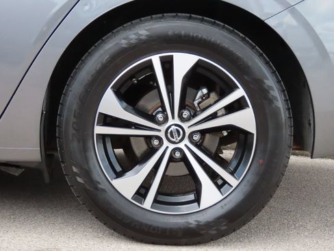 Used 2023 Nissan Sentra SV FWD image 16