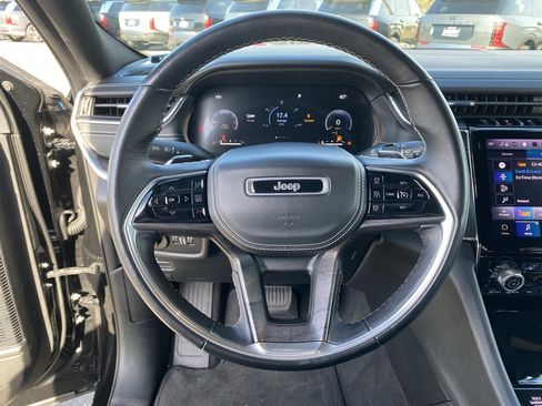 Used 2022 Jeep Grand Cherokee Overland image 18