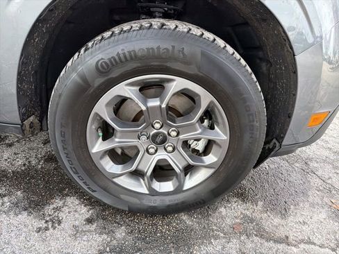 Certified 2022 Ford Maverick XLT w/ XLT Luxury Package image 2