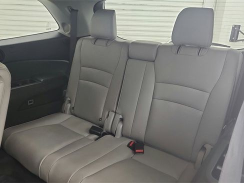 Used 2020 Honda Pilot Touring image 29