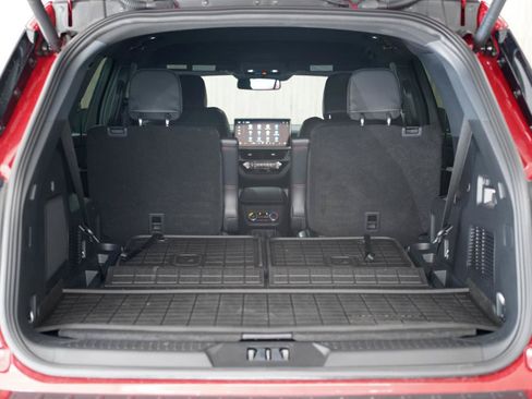 Used 2026 Ford Explorer ST-Line w/ ST-Line Street Pack RWD image 40