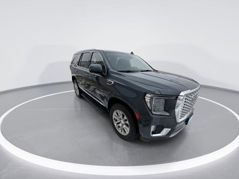 Used 2021 GMC Yukon Denali w/ Advanced Technology Package image 2