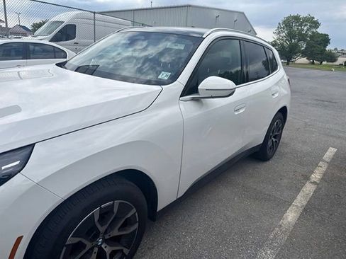 Certified 2025 BMW X3 xDrive30 AWD/4WD image 2