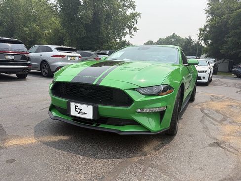 Used 2019 Ford Mustang Premium w/ Equipment Group 201A RWD image 4