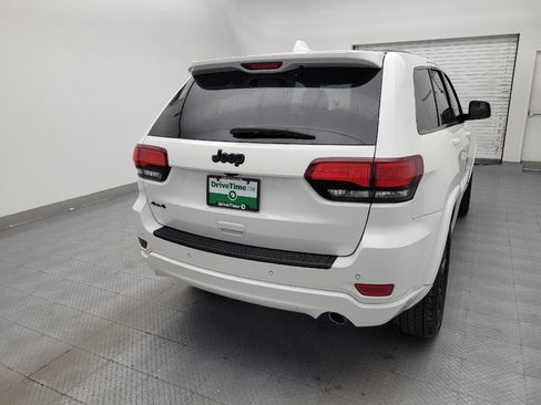 Used 2019 Jeep Grand Cherokee Altitude AWD/4WD image 7