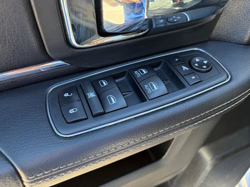 Used 2019 RAM 1500 Laramie w/ Convenience Group image 16