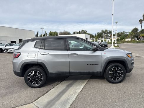 Used 2020 Jeep Compass Trailhawk image 6