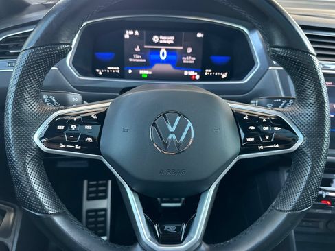 Used 2022 Volkswagen Tiguan SE R-Line AWD/4WD image 25