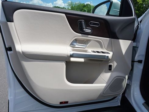 Certified 2025 Mercedes-Benz GLB 250 image 75
