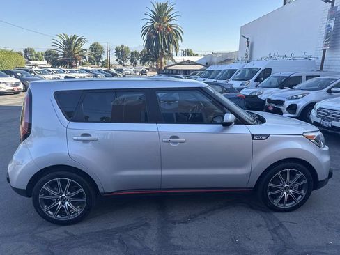 Used 2019 Kia Soul ! FWD image 9