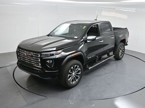 Used 2024 GMC Canyon Denali image 55