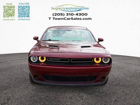 Used 2019 Dodge Challenger SXT image 16