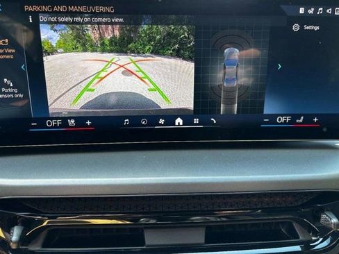 Used 2025 BMW 230i xDrive Coupe w/ Premium Package image 21