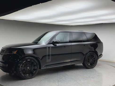 Used 2024 Land Rover Range Rover SE image 6