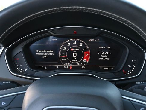 Used 2019 Audi SQ5 Premium Plus w/ Premium Plus Package image 9