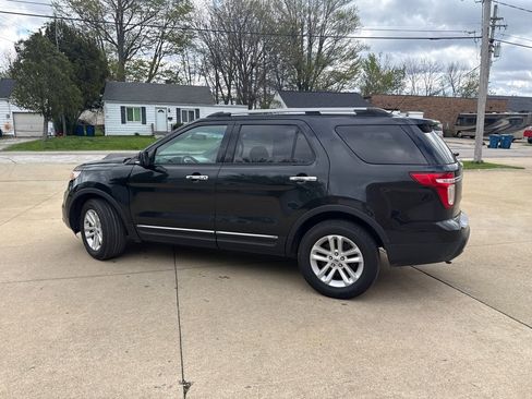 Used 2013 Ford Explorer XLT AWD/4WD image 5