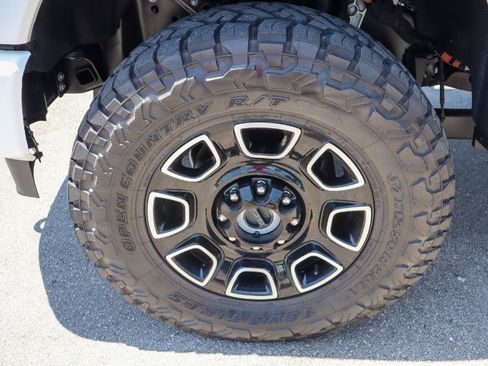 Used 2026 Ford F350 Platinum AWD/4WD image 11