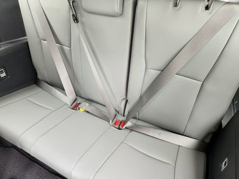 New 2026 Toyota Highlander Platinum AWD/4WD image 26