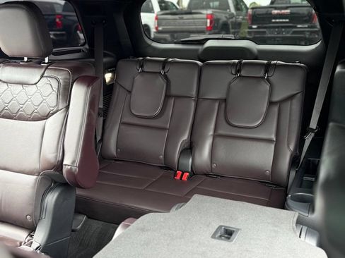 Used 2026 Ford Explorer Platinum w/ LUX Leather Package AWD/4WD image 22