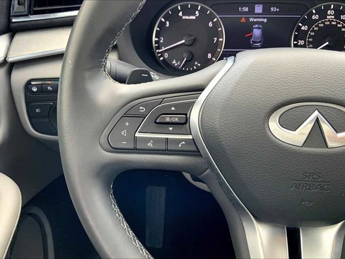 Used 2024 INFINITI QX50 Sensory image 21
