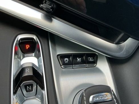Used 2024 Chevrolet Corvette Stingray Premium Cpe w/ Z51 Performance Package RWD image 22