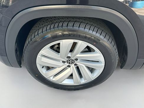 Used 2021 Volkswagen Atlas Cross Sport SE w/ V6 Towing Package image 36