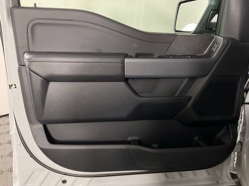 New 2026 Ford F150 XLT w/ XLT Black Appearance Package AWD/4WD image 12