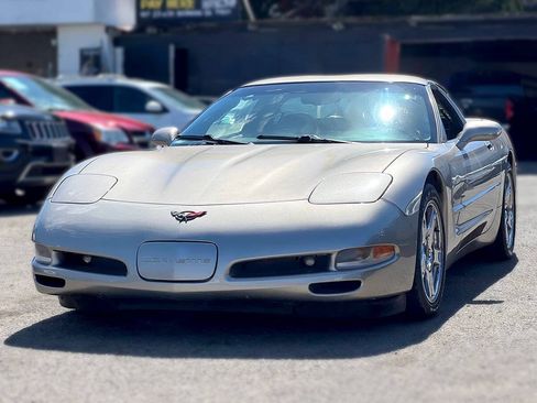 Used 1998 Chevrolet Corvette Coupe w/ Memory Pkg RWD image 8