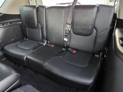 Used 2018 INFINITI QX80 Base image 16