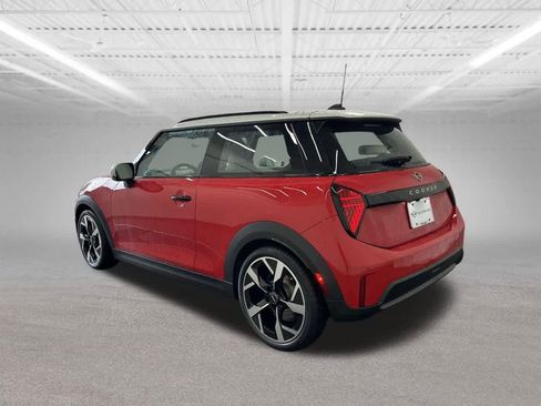 Certified 2025 MINI Cooper 2-Door Hardtop image 3