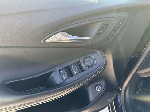 Used 2024 Buick Encore GX Avenir w/ Avenir Convenience Package image 17