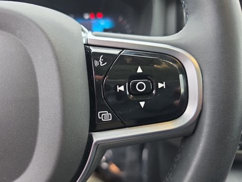 Used 2023 Volvo XC60 B5 Plus w/ Climate Package image 14