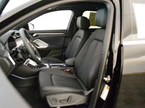 Used 2025 Audi Q5 Premium w/ Convenience Package AWD/4WD image 4