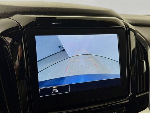 Used 2023 Chevrolet Traverse LT image 18