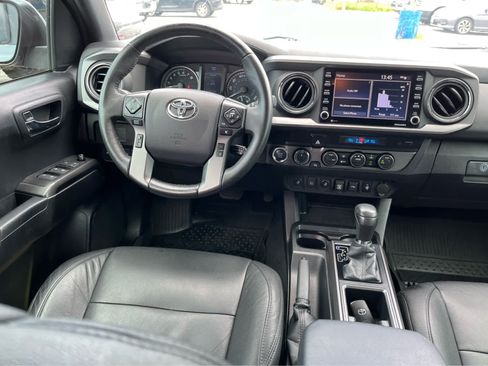 Used 2021 Toyota Tacoma TRD Off-Road AWD/4WD image 25