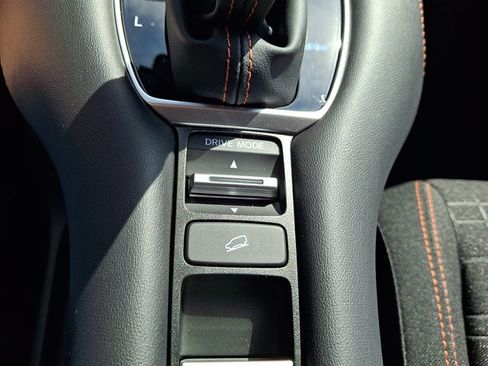Certified 2025 Honda HR-V Sport image 26