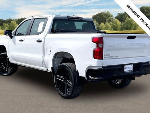 Used 2024 Chevrolet Silverado 1500 W/T w/ Z71 Off-Road Package AWD/4WD image 11